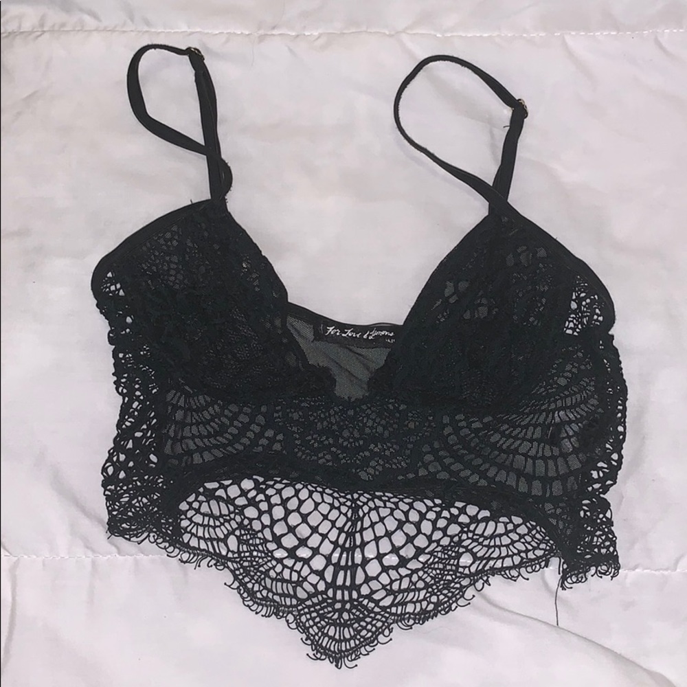 For love & lemons bralette🖤